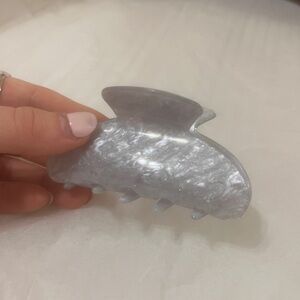 Gray Fish-Shaped Hair Clip (*ᴗ͈ˬᴗ͈)ꕤ*.ﾟ